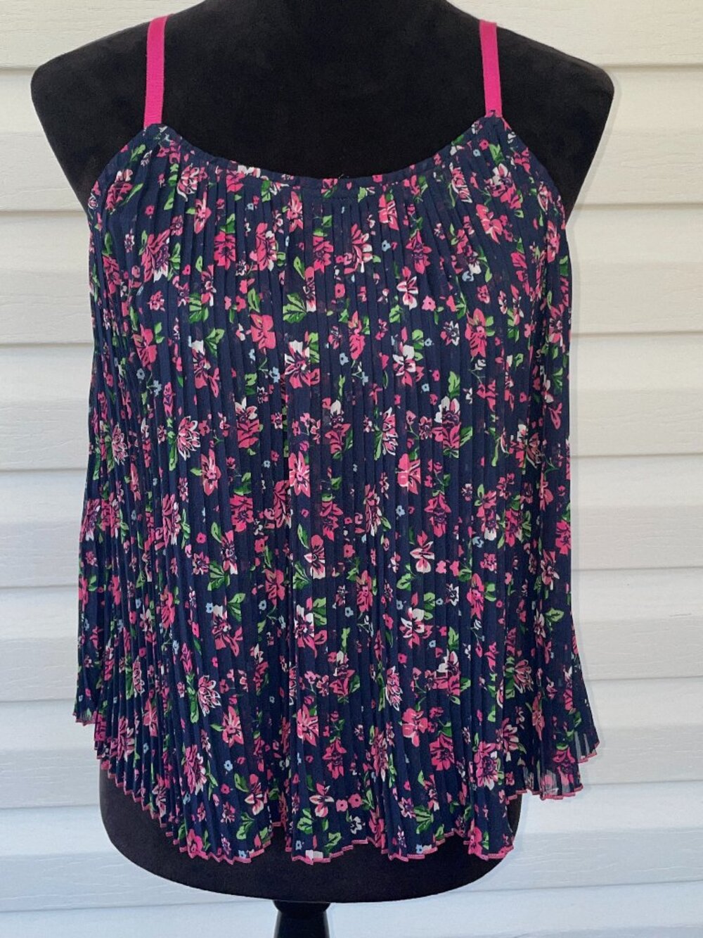 NWT ABERCROBIE & FITCH Angie Cami MEDIUM Navy Floral